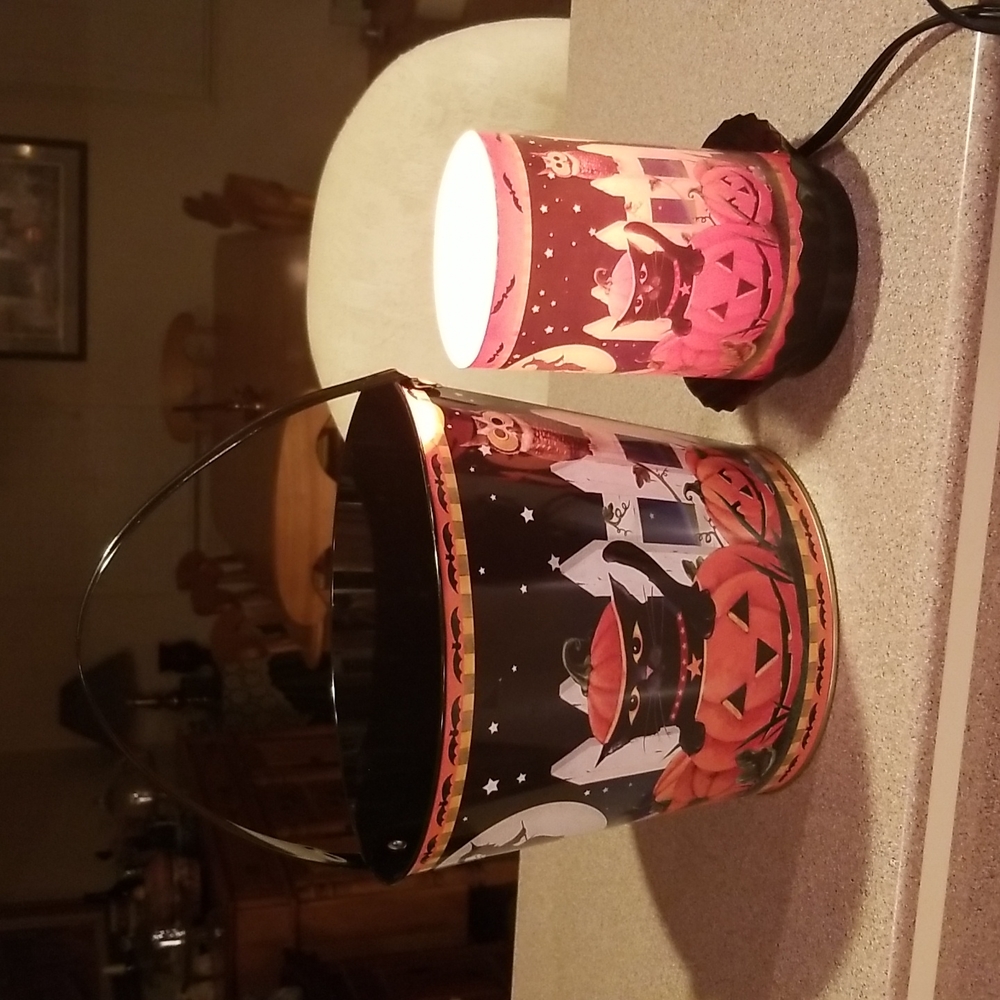 🧙‍♀️HALLOWEEN MEDAL SAND PAIL W/ MATCHING CANDLE LIGHT🎃